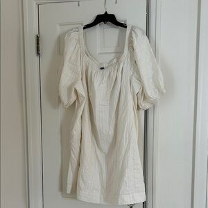 Elegant Cream Women's Dress